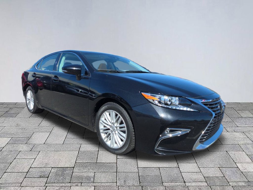 Used 2017 Lexus ES 350 w/ Accessory Package 2