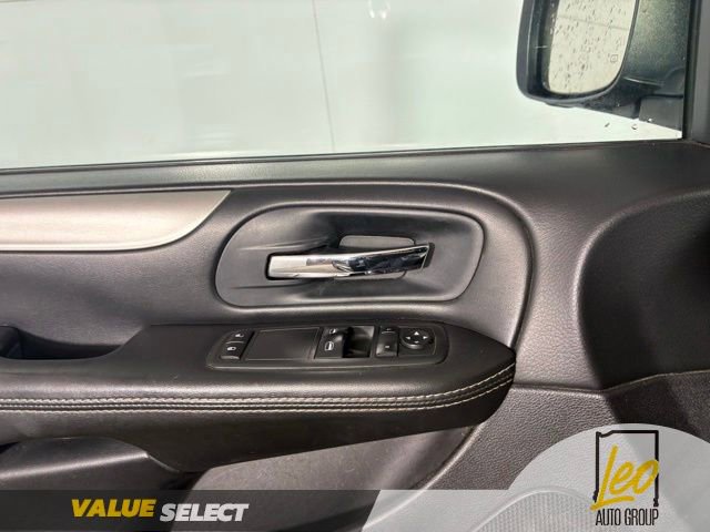 Used 2015 Dodge Grand Caravan SE w/ Quick Order Package 29E SE FWD image 21