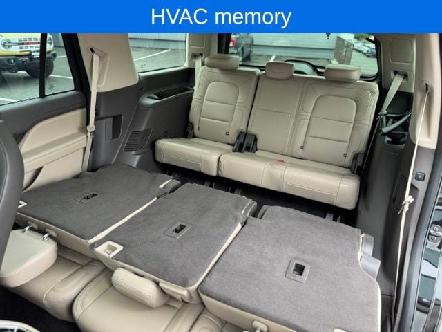 Certified 2023 Lincoln Navigator Reserve AWD/4WD image 29