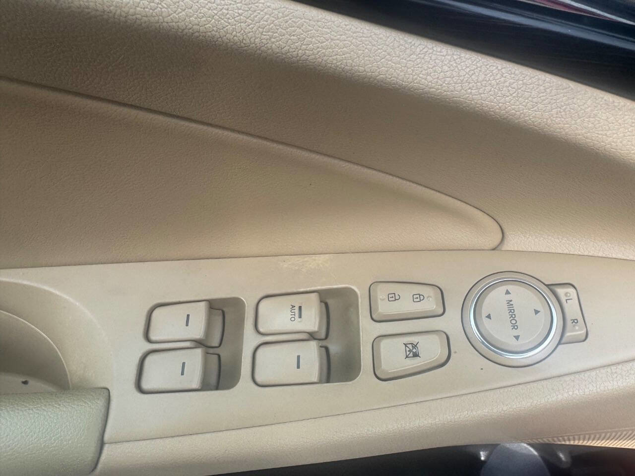 Used 2013 Hyundai Sonata Limited w/ Premium Pkg FWD image 12