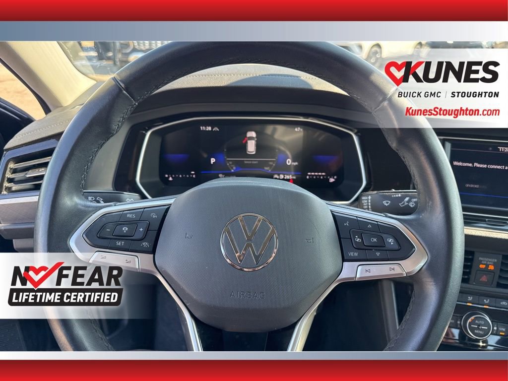Used 2024 Volkswagen Jetta SE image 24