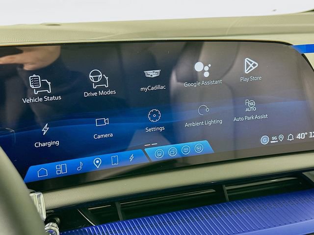 New 2026 Cadillac Optiq Luxury 1 image 8