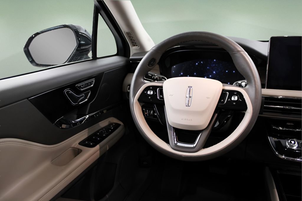 Used 2024 Lincoln Corsair Reserve w/ Equipment Group 201A image 20