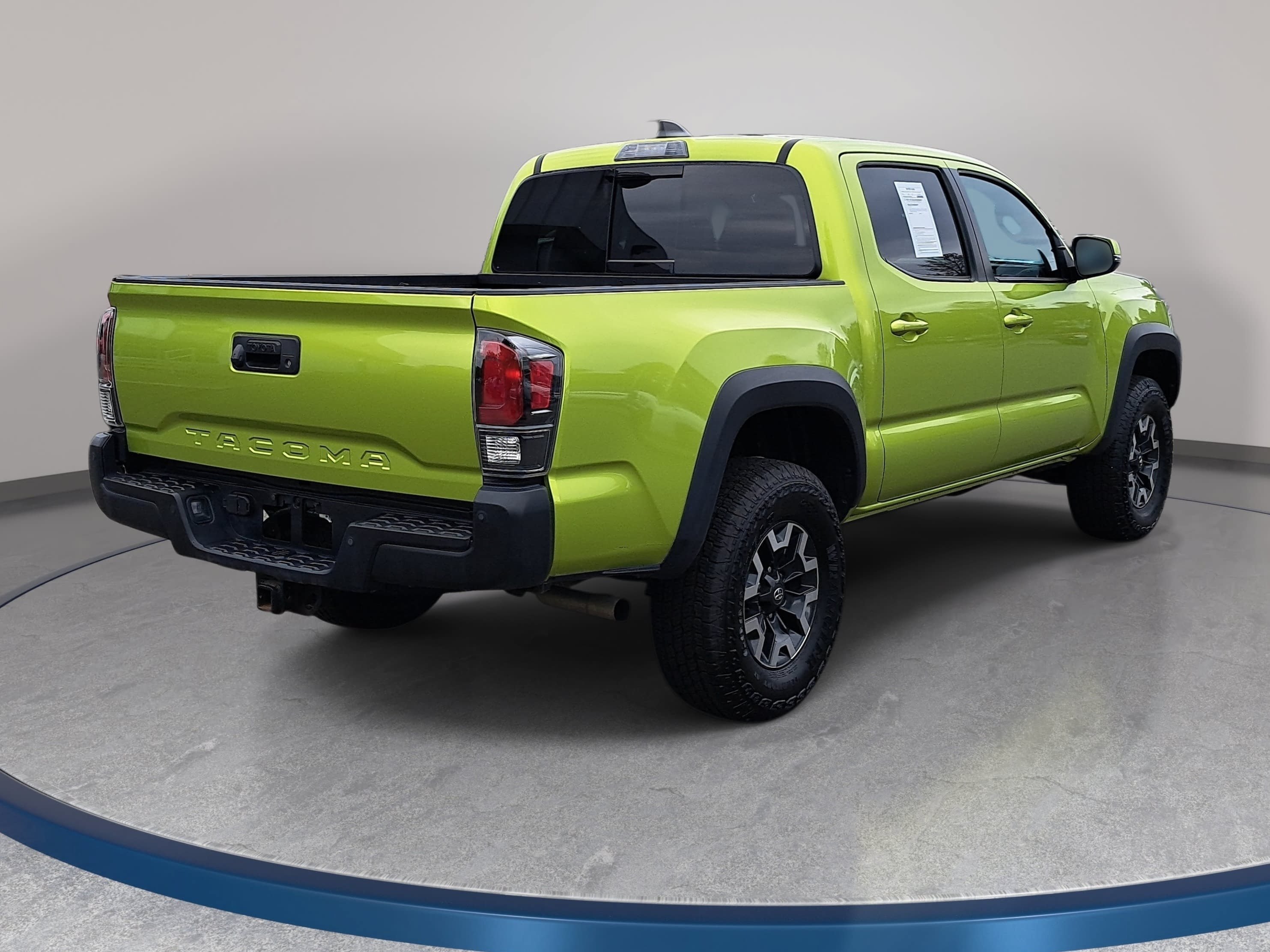 Used 2023 Toyota Tacoma TRD Off-Road w/ Technology Package AWD/4WD image 5