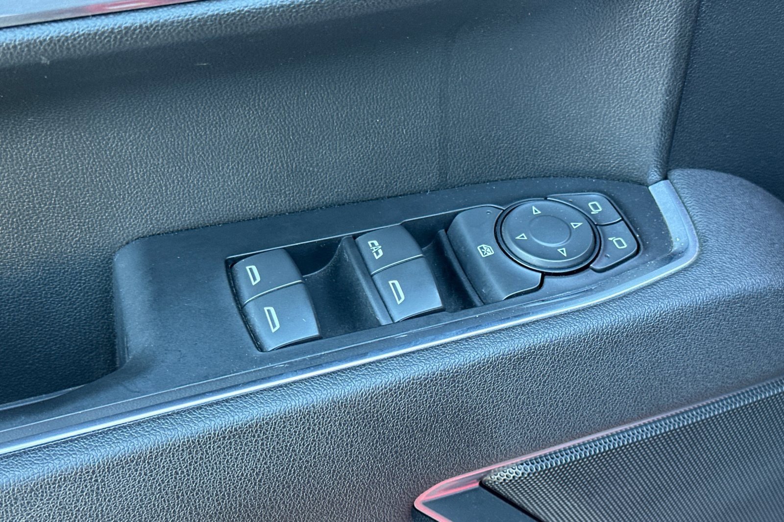 Used 2025 GMC Sierra 1500 Elevation w/ X31 Off-Road Package image 12