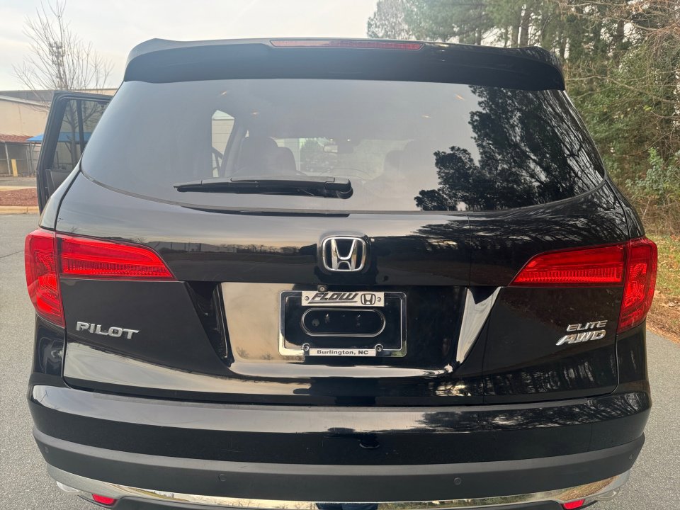 Used 2016 Honda Pilot Elite image 16