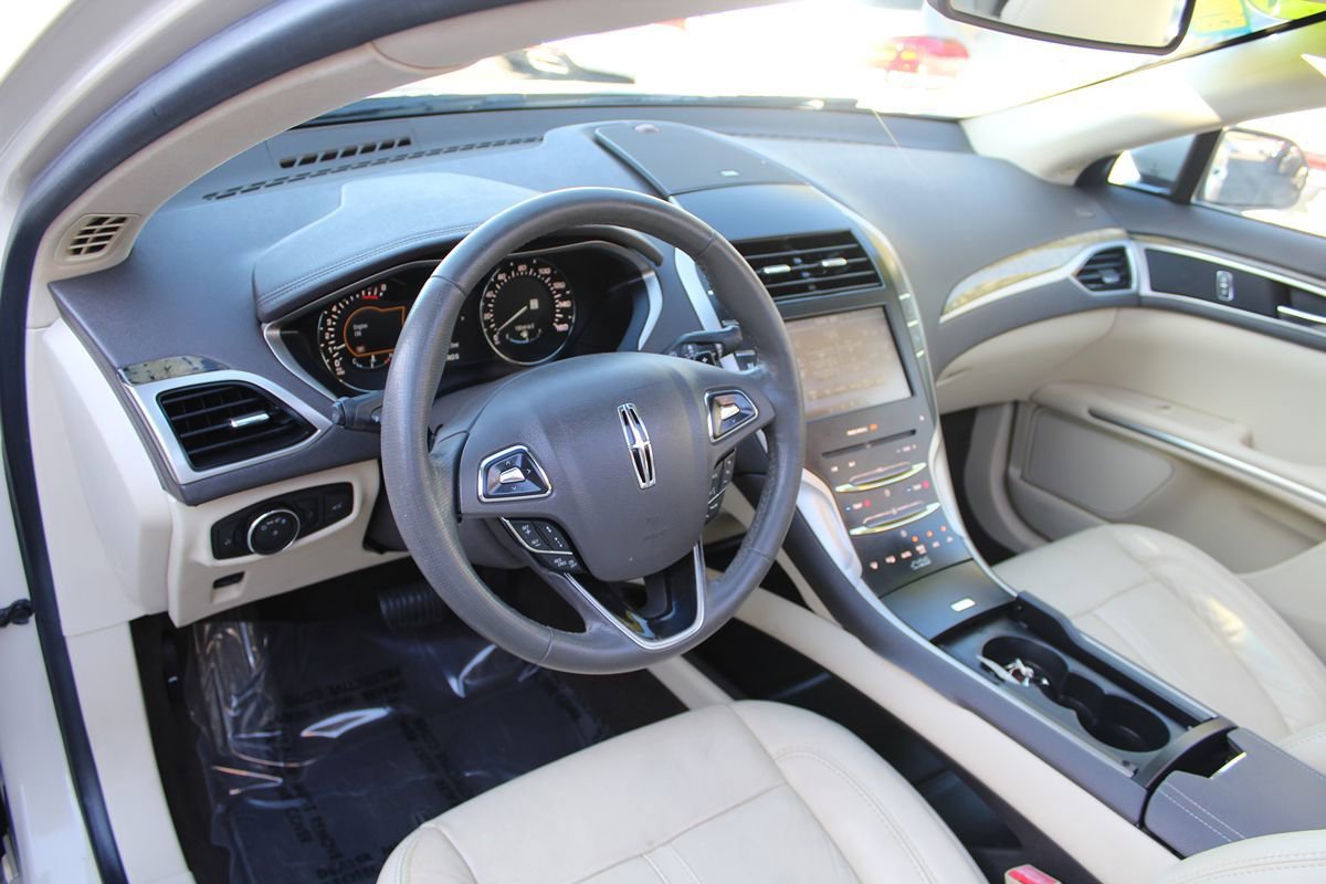 Used 2014 Lincoln MKZ FWD image 19