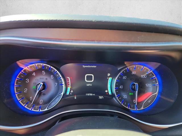 Used 2018 Chrysler Pacifica Touring-L Plus w/ Advanced Safetytec Group FWD image 21