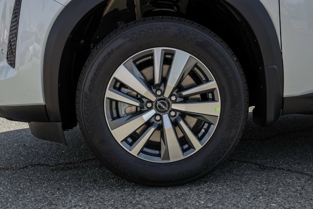 New 2026 Nissan Pathfinder SL FWD image 11
