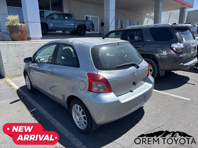 Used 2007 Toyota Yaris 2-Door Hatchback FWD image 3