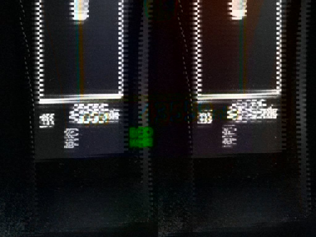 Used 2023 Toyota Camry LE image 3