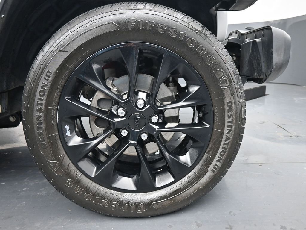 Used 2021 Jeep Wrangler Unlimited Sahara 4xe w/ Cold Weather Group image 11