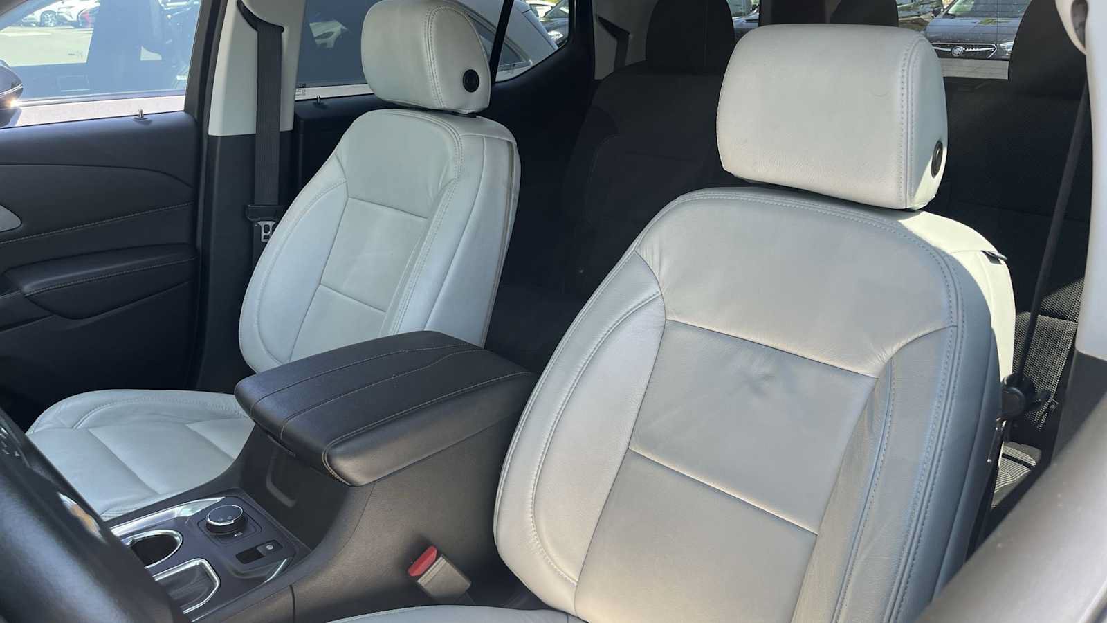 Used 2019 Chevrolet Traverse LS FWD image 30