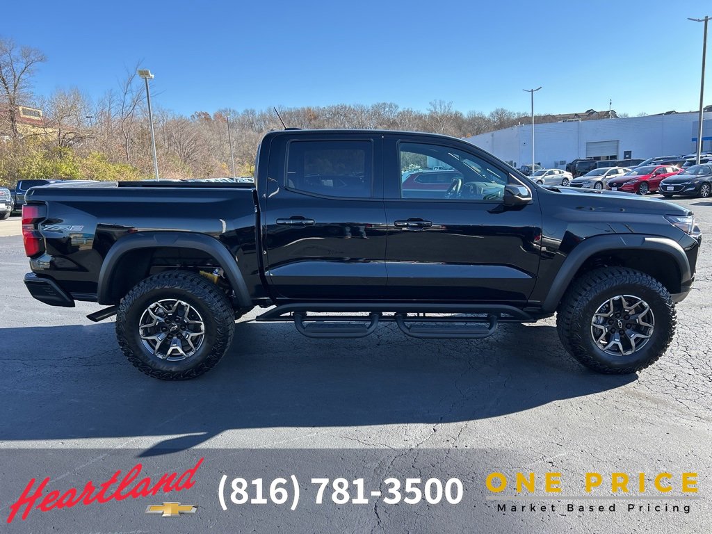 Used 2024 Chevrolet Colorado ZR2 w/ ZR2 Convenience Package III image 4