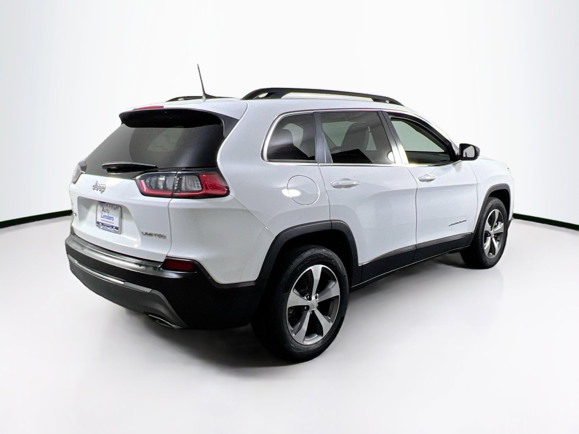 Used 2022 Jeep Cherokee Limited w/ Mopar Interior Package image 5