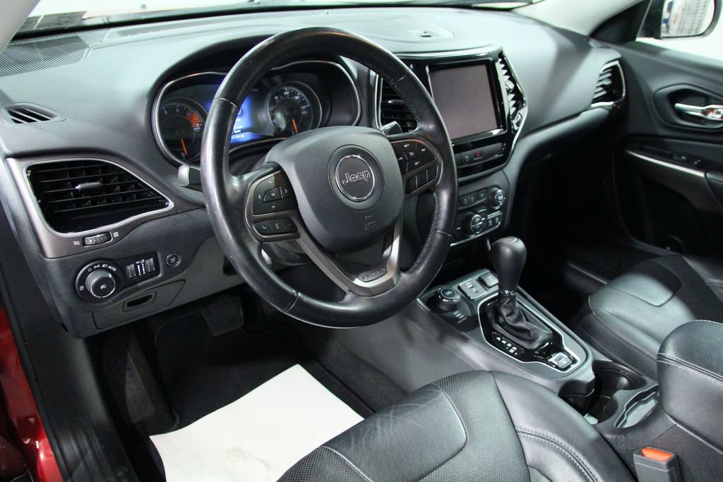 Used 2019 Jeep Cherokee Limited AWD/4WD image 5