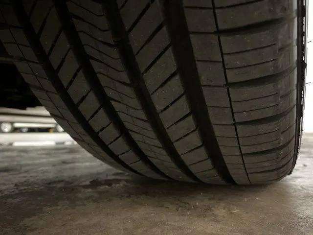 Used 2018 Tesla Model S 75D image 96