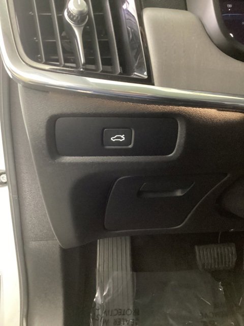 Certified 2023 Volvo S90 B6 Plus w/ Protection Package Premier image 19