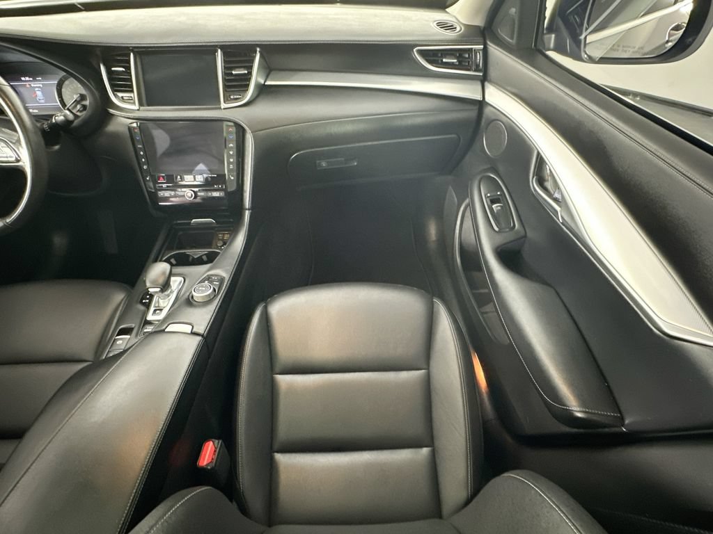 Used 2021 INFINITI QX50 Luxe FWD image 11