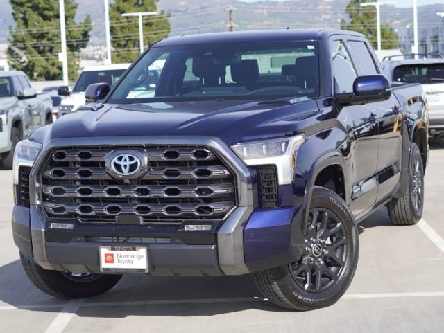 Used 2023 Toyota Tundra Platinum w/ Advanced Package image 4