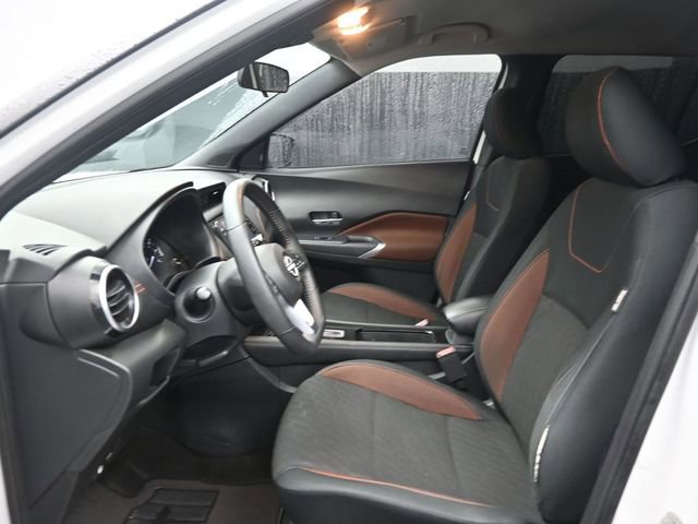 Used 2023 Nissan Kicks SR w/ Exterior Package FWD image 12