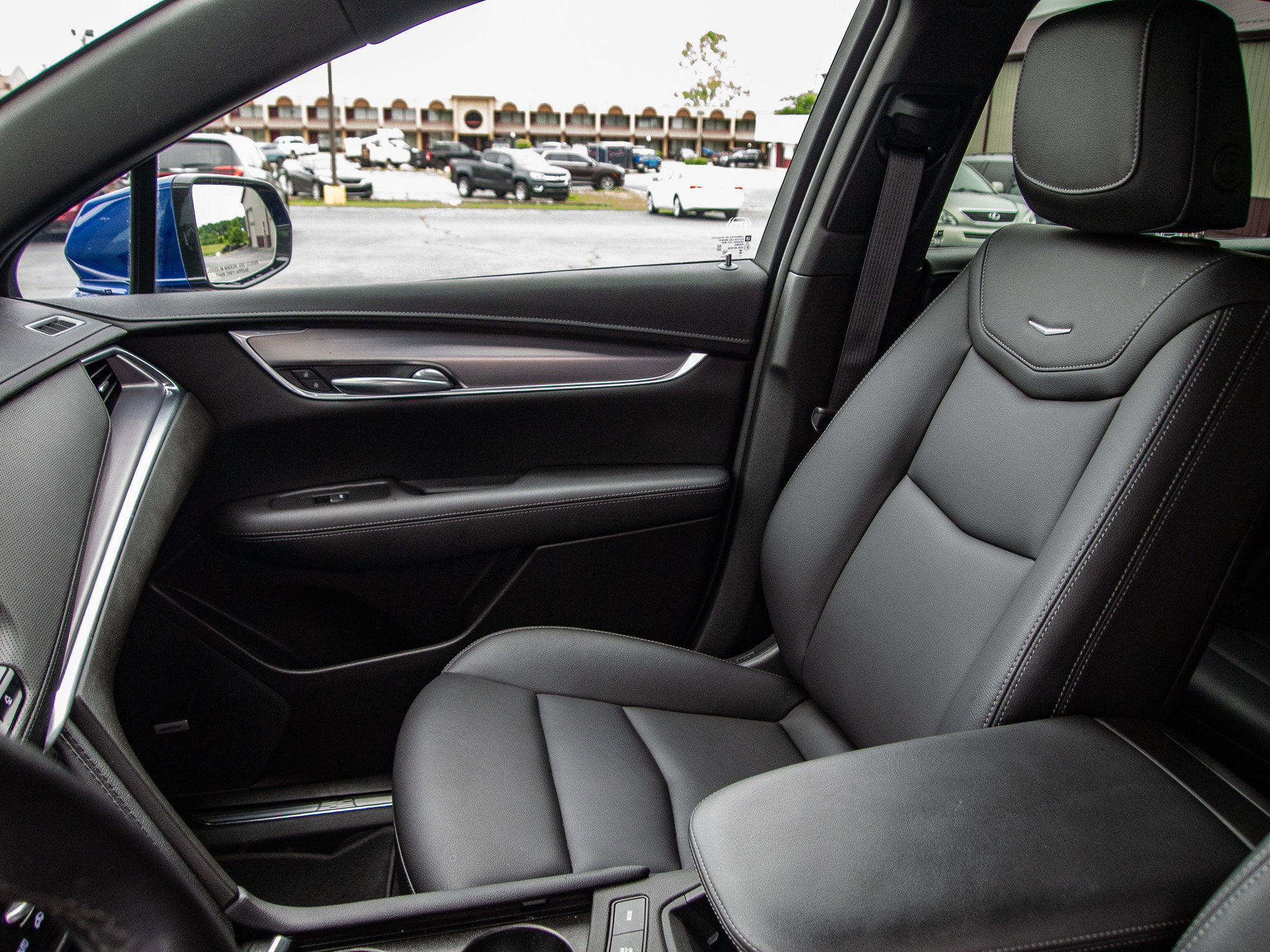 Used 2024 Cadillac XT5 Luxury AWD/4WD image 14