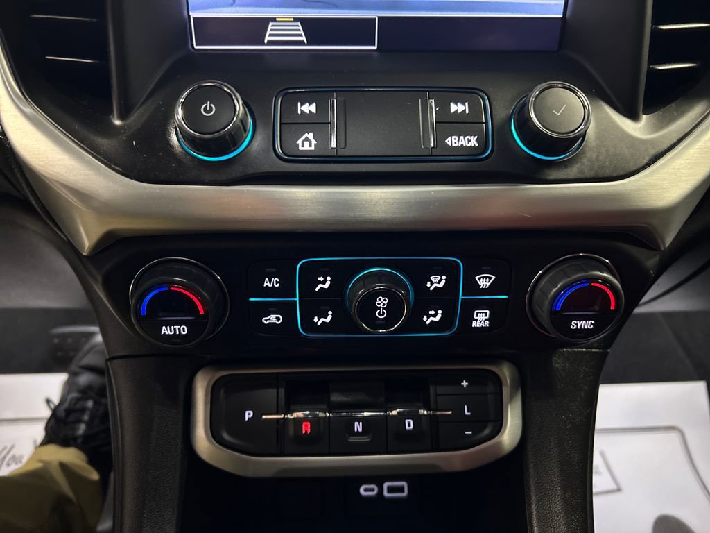 Used 2023 GMC Acadia SLE w/ Driver Convenience Package image 19