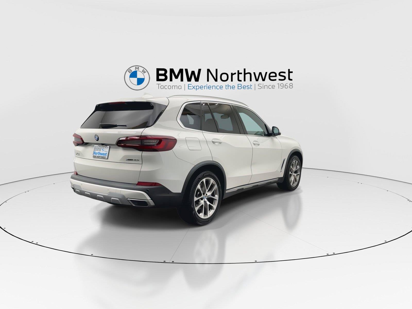 Used 2021 BMW X5 xDrive40i w/ Premium Package 2 AWD/4WD image 3