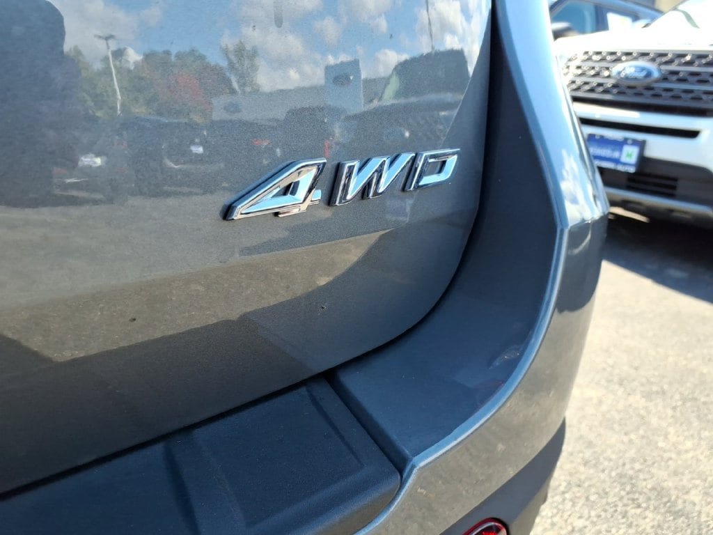 Used 2025 Ford Explorer Active AWD/4WD image 19