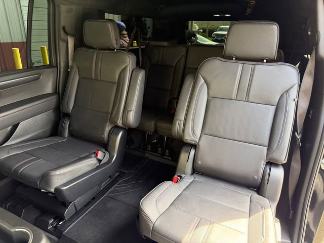 Used 2025 Chevrolet Suburban RST w/ Comfort Package AWD/4WD image 13