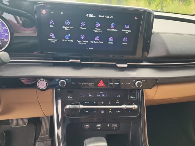 Used 2022 Kia Carnival EX FWD image 15