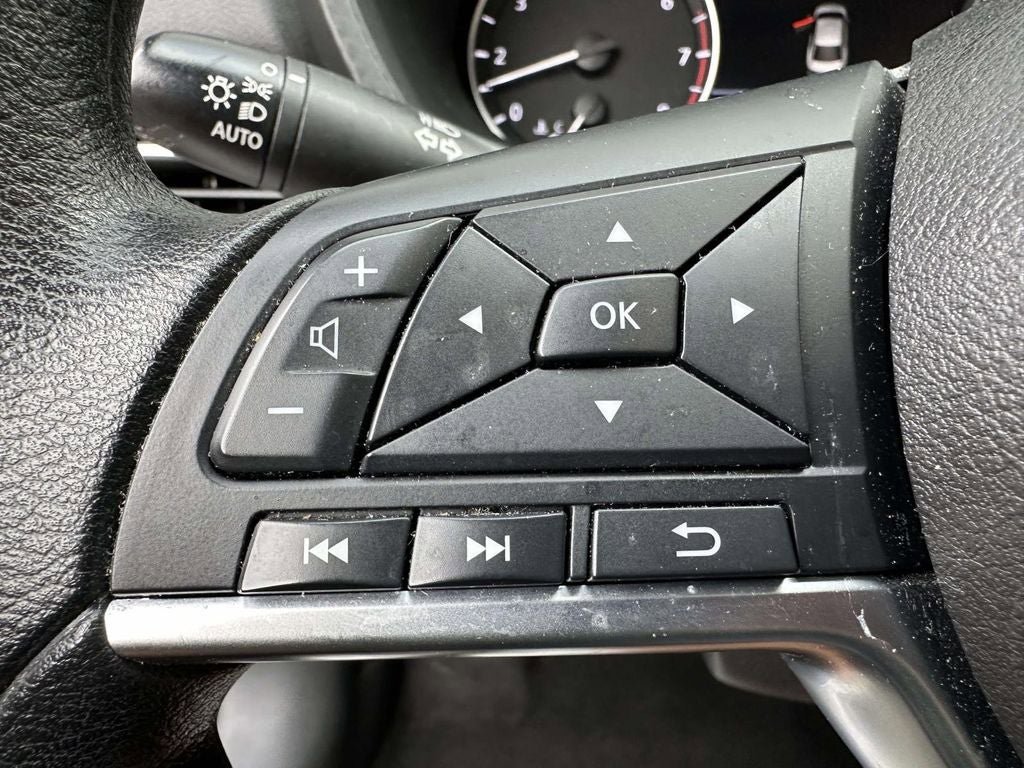 Used 2024 Nissan Sentra SV FWD image 27