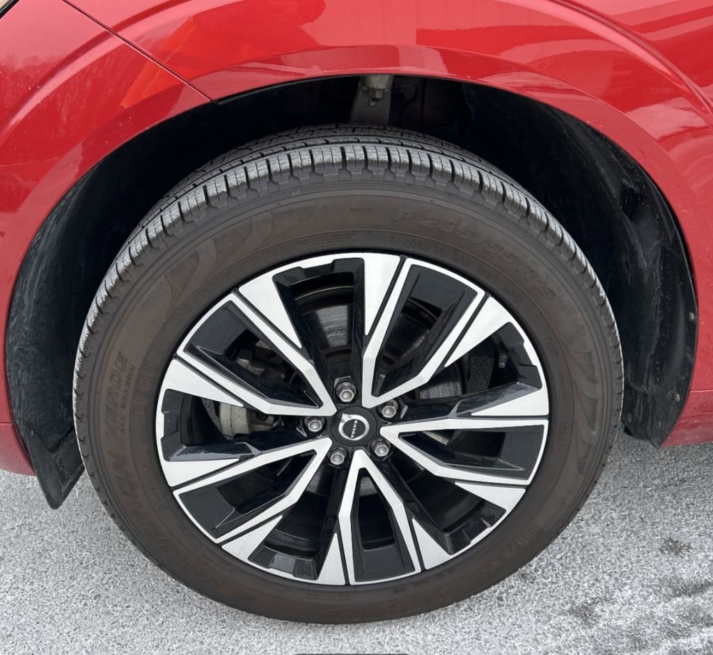 Used 2023 Volvo XC60 B5 Plus w/ Climate Package image 41