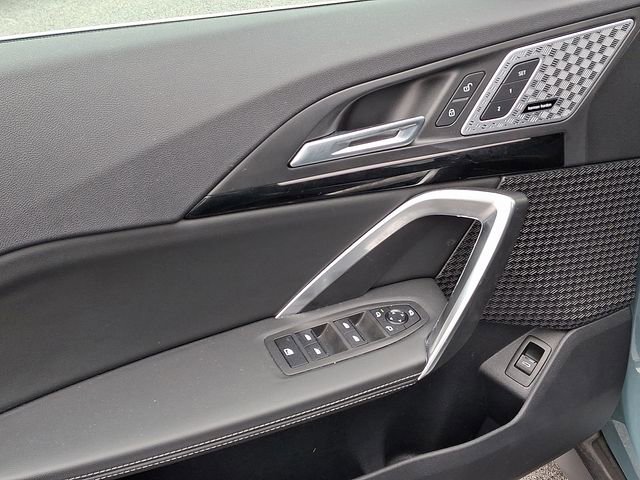 Used 2023 BMW X1 xDrive28i w/ Premium Package image 12