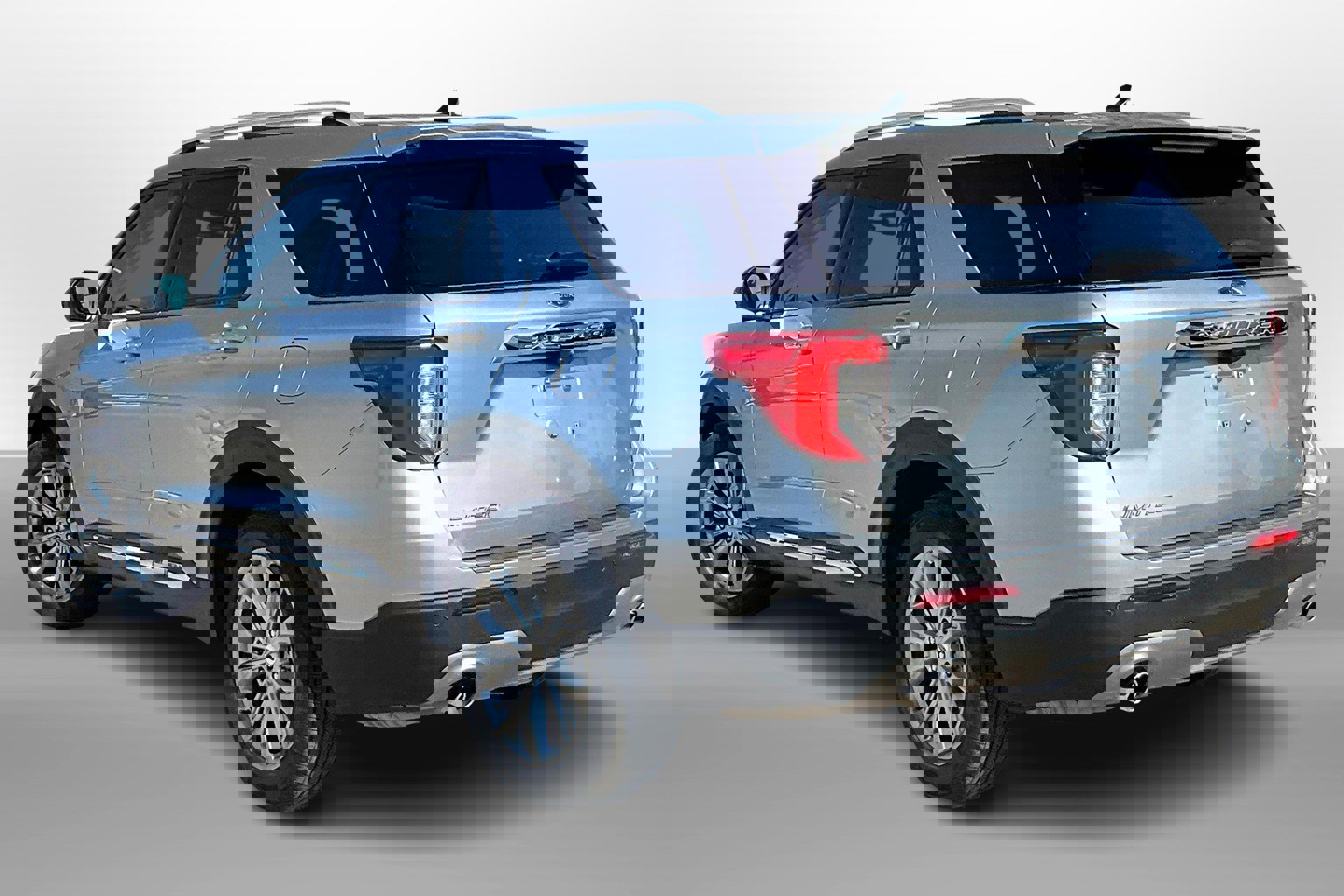 Used 2023 Ford Explorer Limited image 10