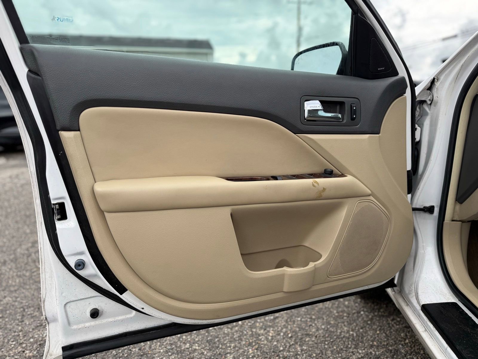 Used 2012 Ford Fusion SEL FWD image 10