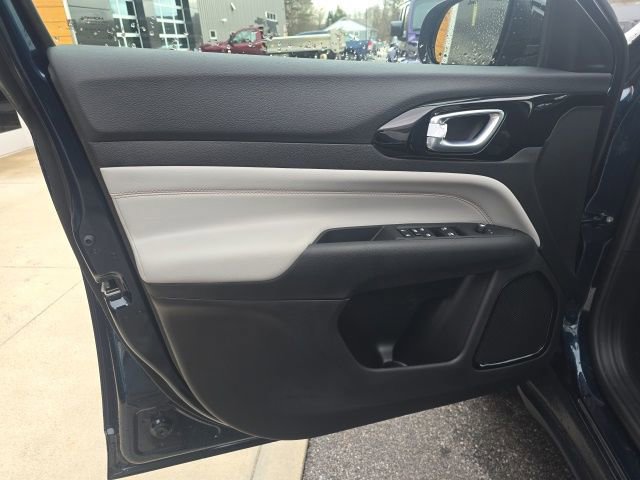 New 2026 Jeep Compass Limited image 10