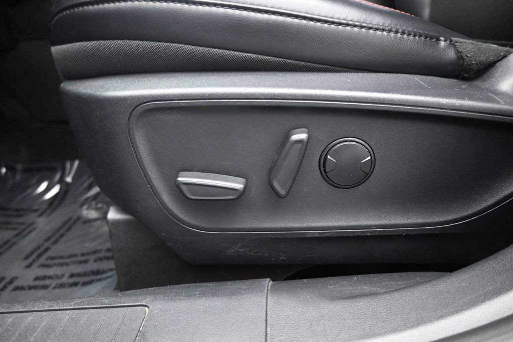 Used 2025 Ford Escape ST-Line FWD image 10