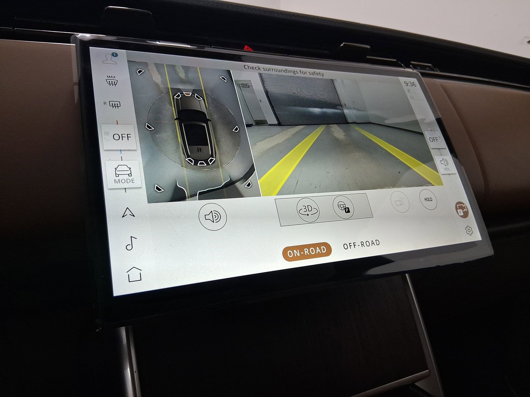 New 2026 Land Rover Range Rover SE image 25