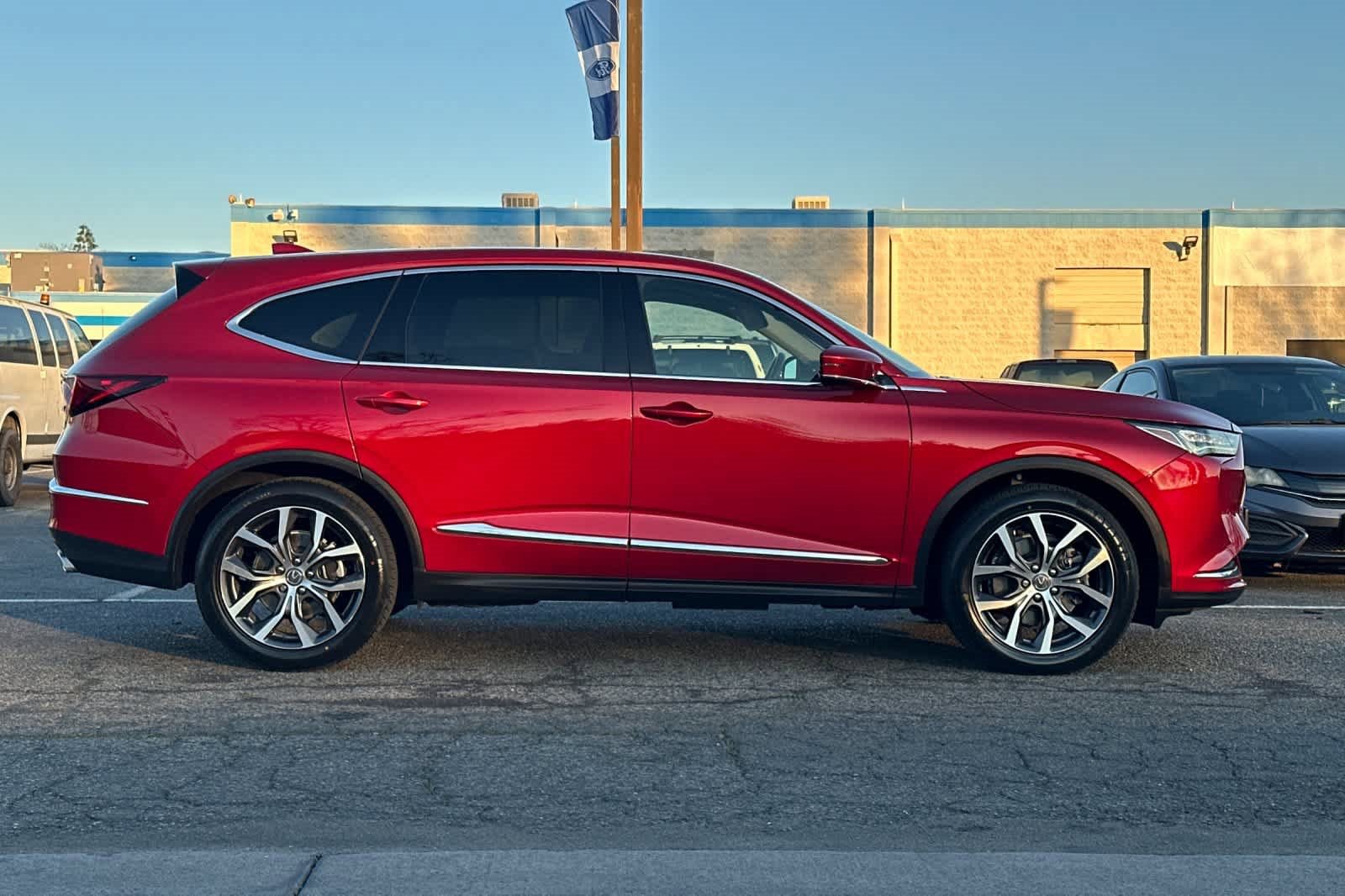 Used 2022 Acura MDX FWD w/ Technology Package image 9