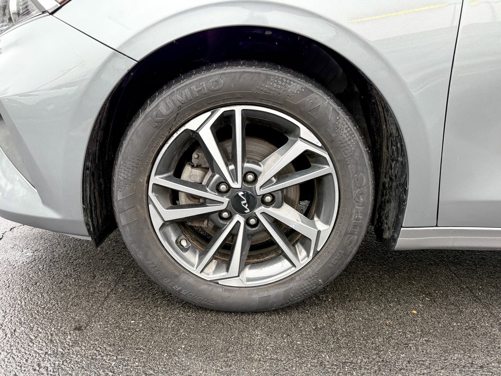 Used 2023 Kia Forte LXS w/ LXS Technology Package image 9