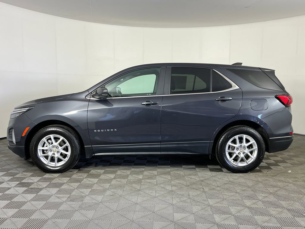 Used 2022 Chevrolet Equinox LT w/ Driver Convenience Package image 9