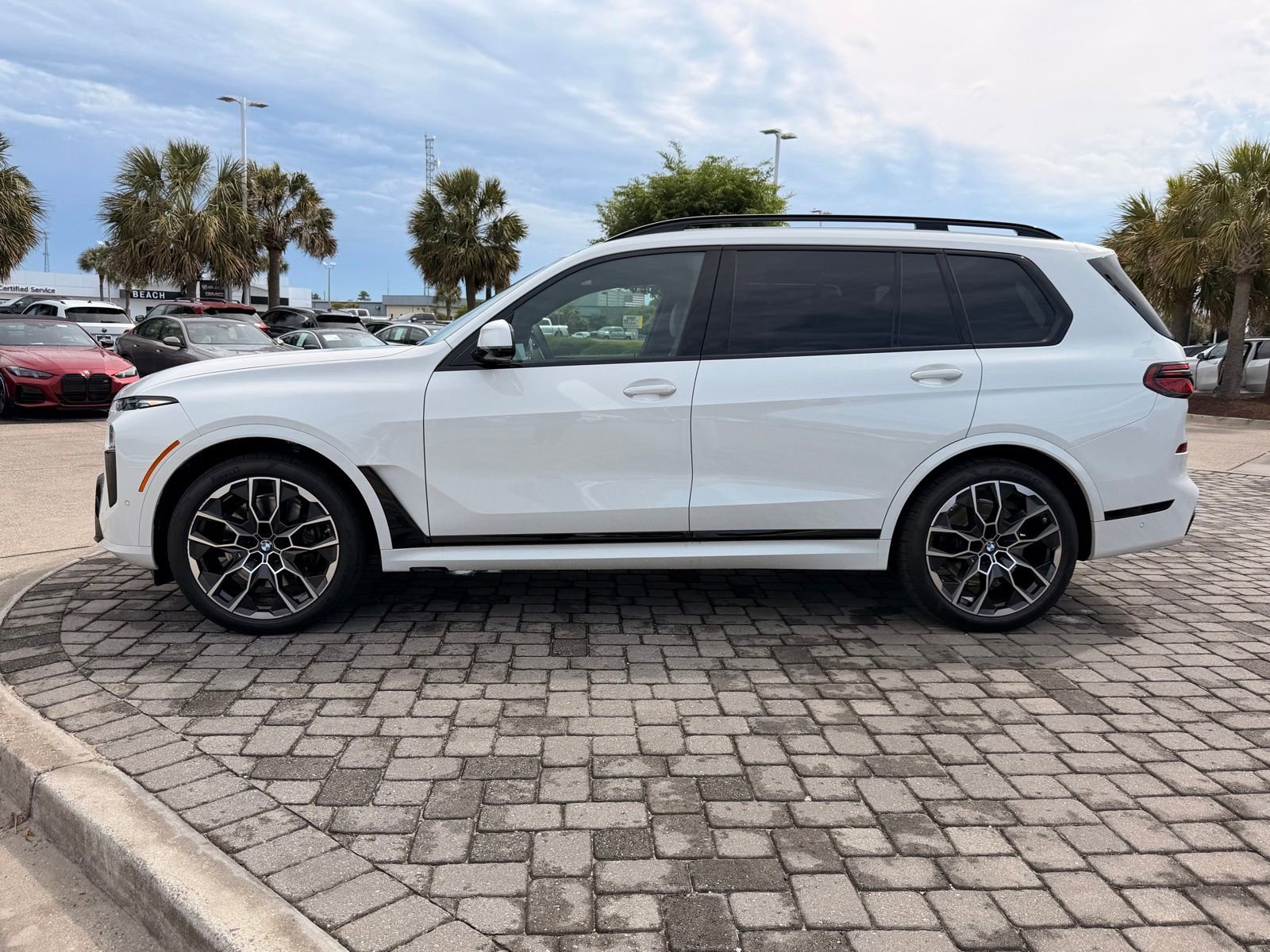 Used 2026 BMW X7 xDrive40i w/ M Sport Package AWD/4WD image 12