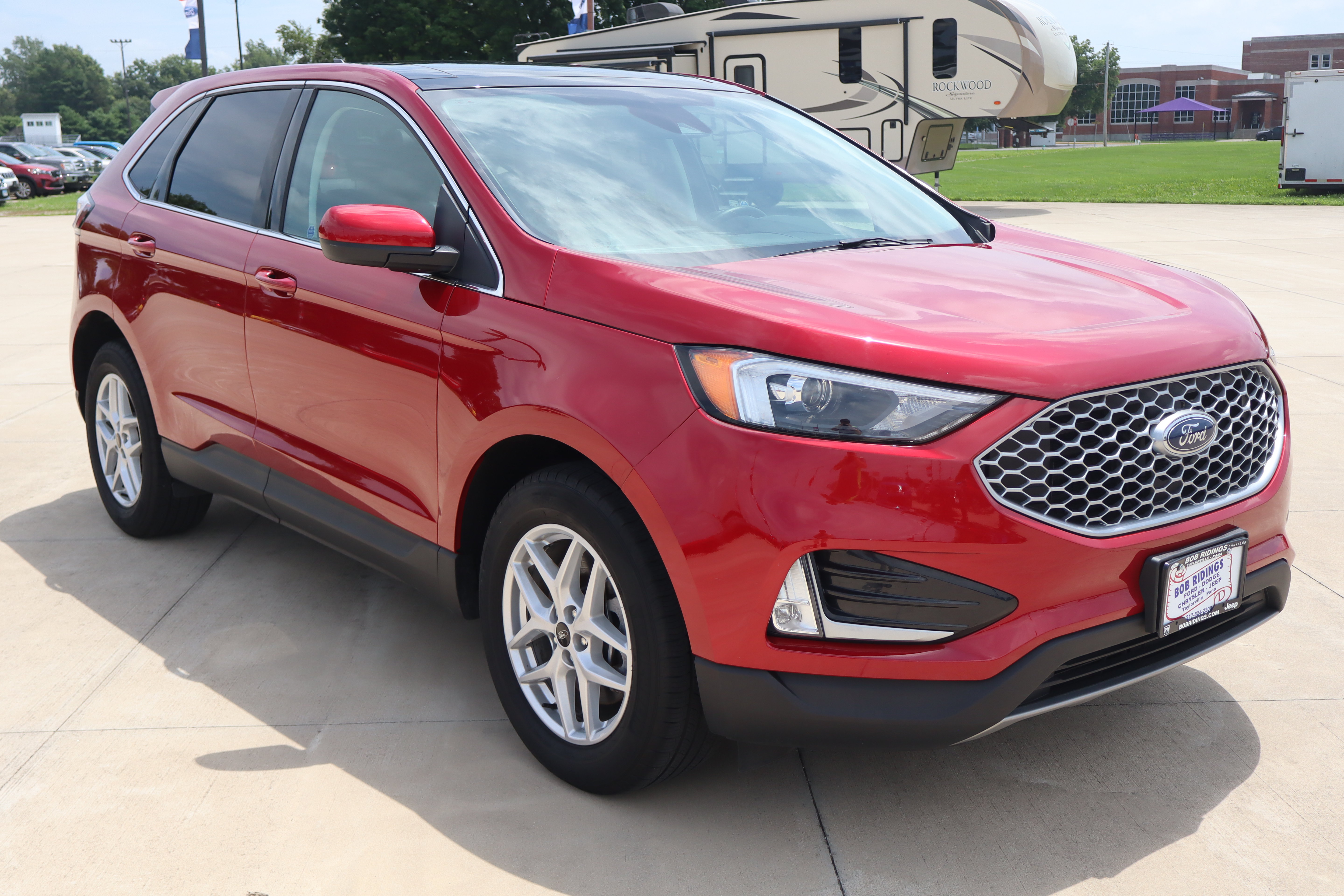 Used 2024 Ford Edge SEL w/ Convenience Package AWD/4WD image 4
