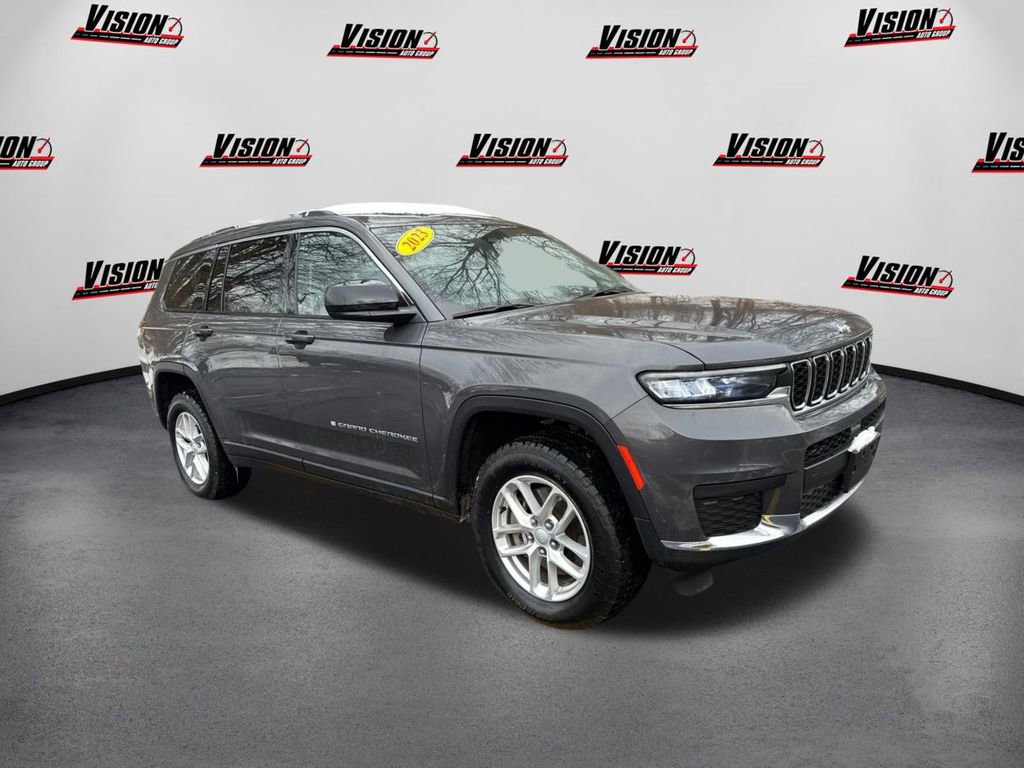 Used 2023 Jeep Grand Cherokee L Laredo image 3