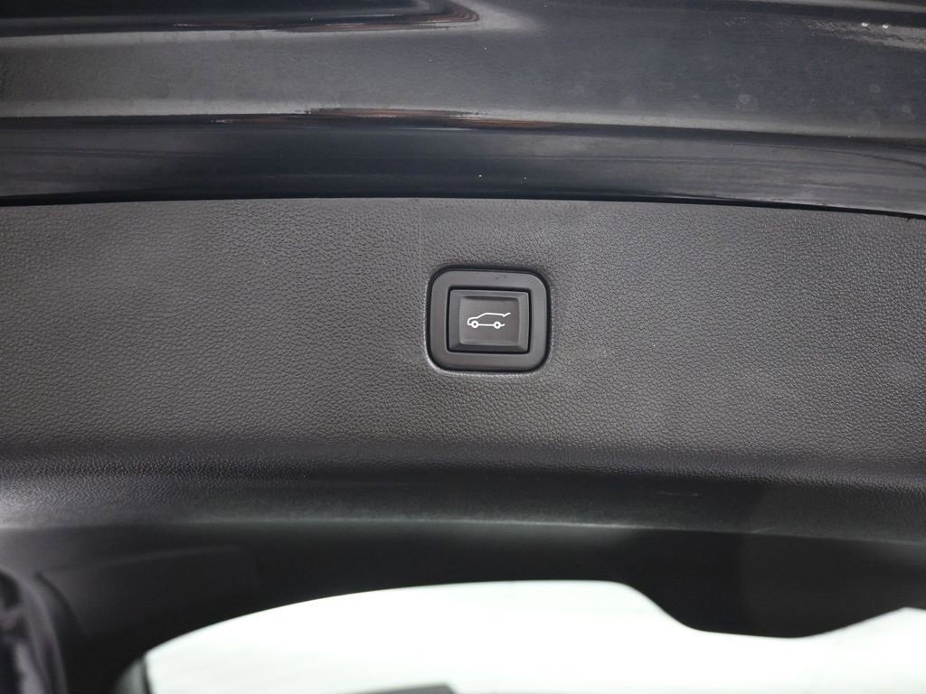 Used 2022 Chevrolet Blazer LT image 43