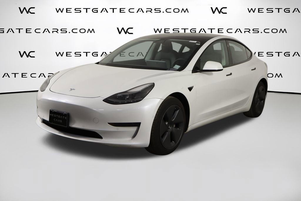 Used 2021 Tesla Model 3 Standard Range Plus RWD image 1