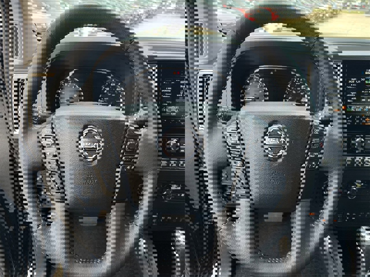 Certified 2025 Nissan Frontier SV w/ SV Convenience Package image 12