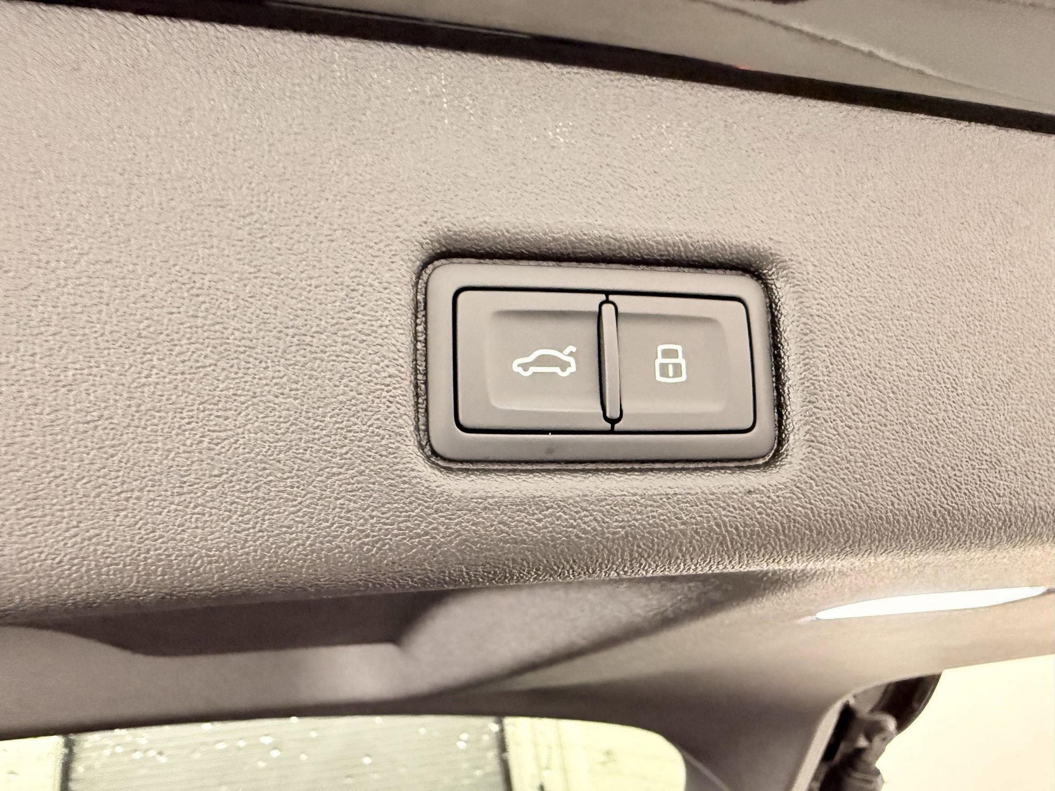 Used 2025 Audi Q5 Premium Plus w/ Premium Plus AWD/4WD image 29