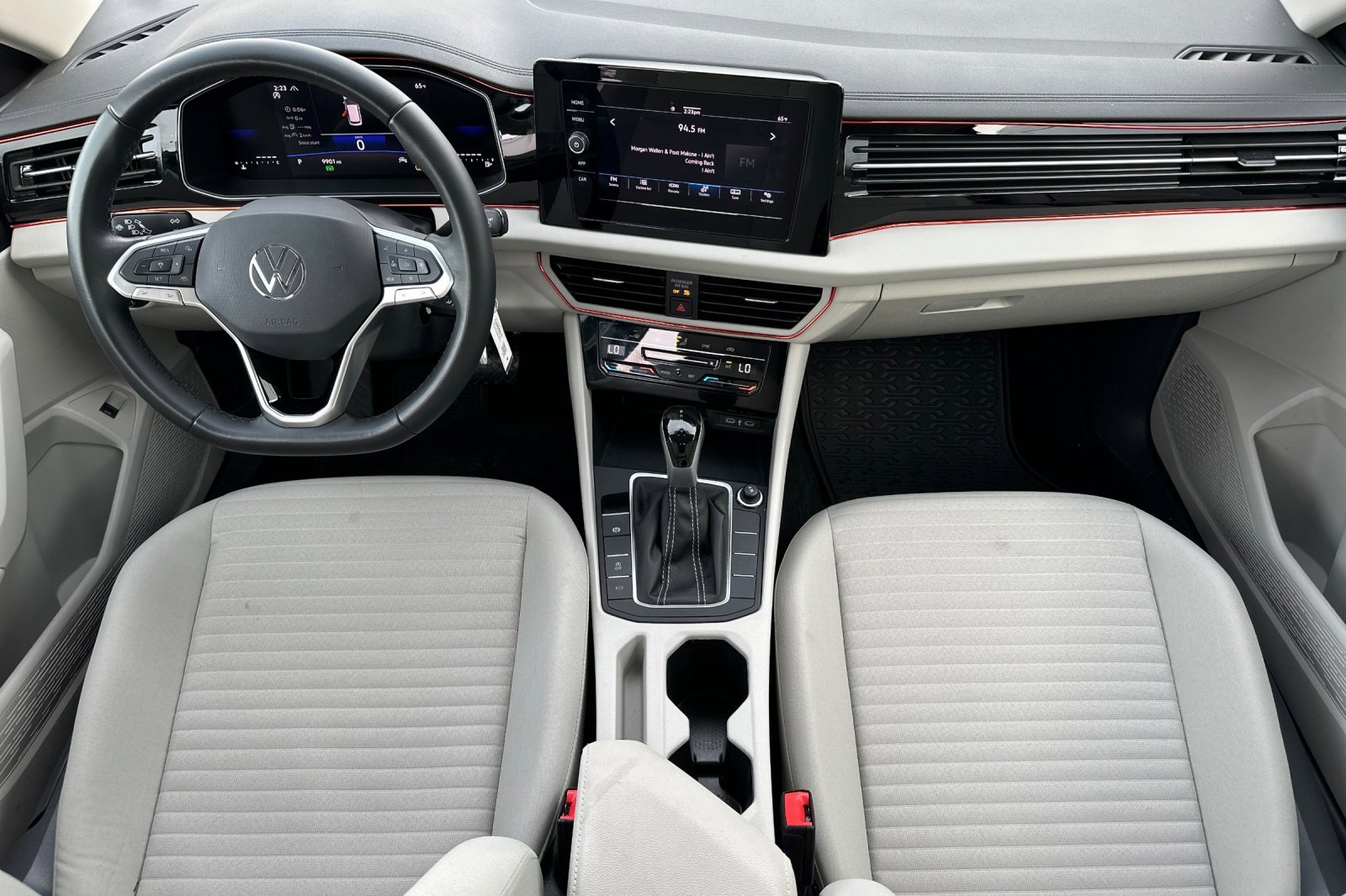 Used 2025 Volkswagen Jetta S image 4